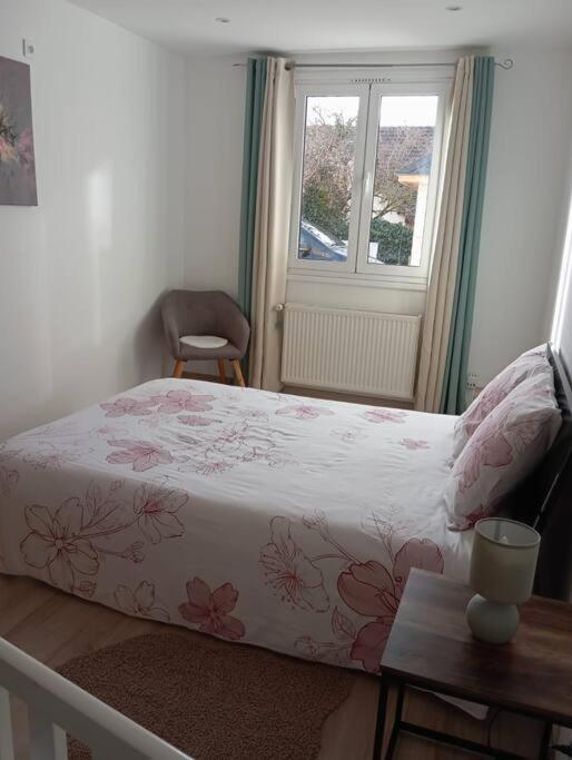 Appartement Cosy Avec Jardin Vaux-Sur-Seine Экстерьер фото