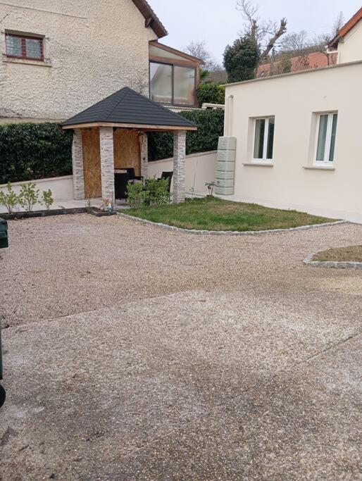 Appartement Cosy Avec Jardin Vaux-Sur-Seine Экстерьер фото